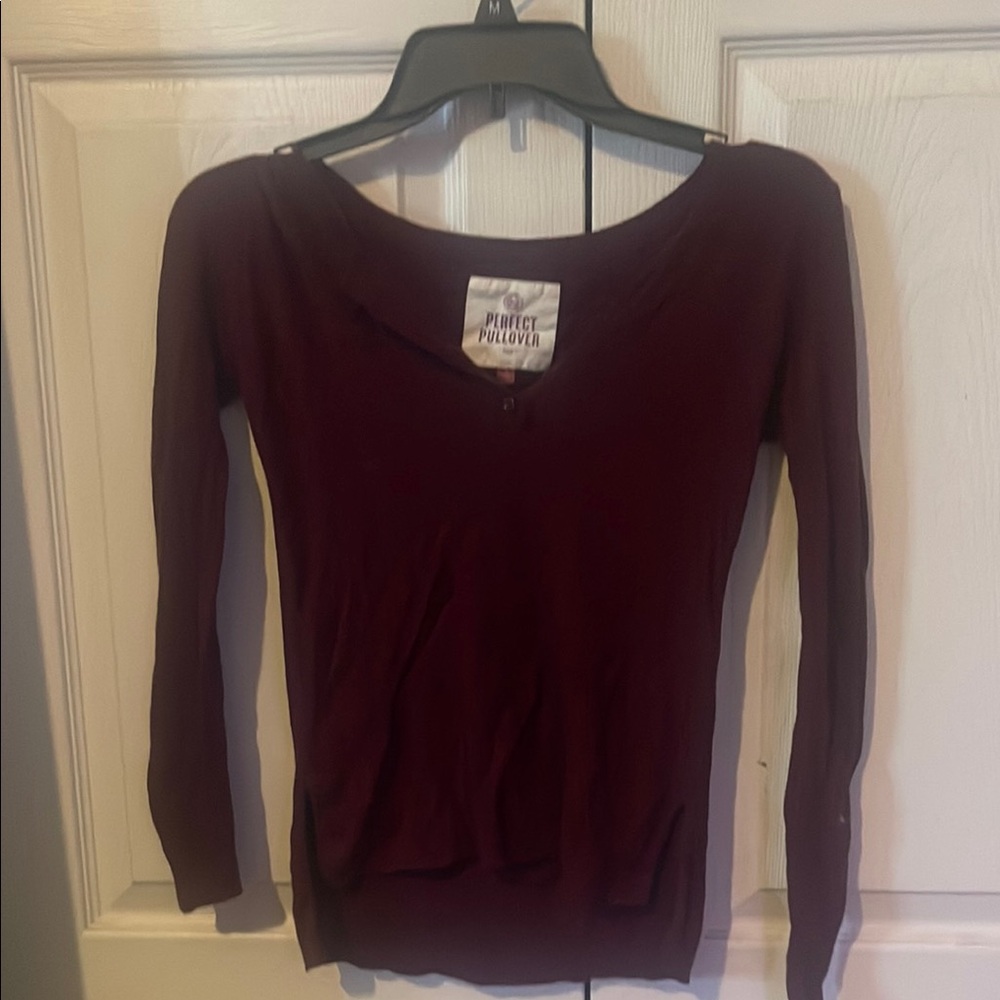 Women's Burgundy Top